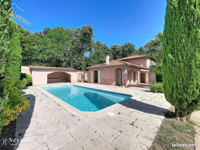 Maison 6 pièces 165 m²