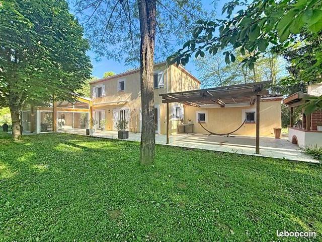 Maison 6 pièces 165 m²