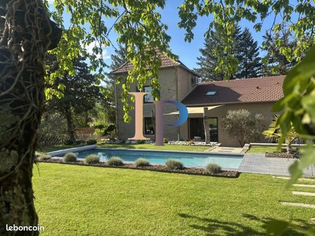 Maison 6 pièces 165 m²