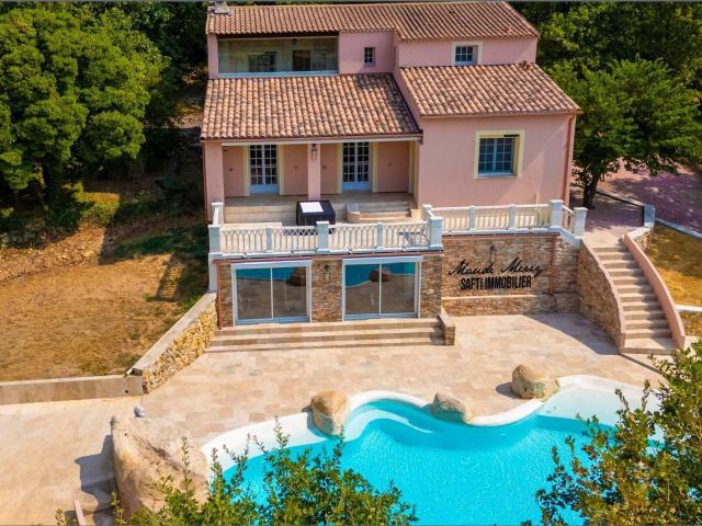 Maison 6 pièces 165 m²