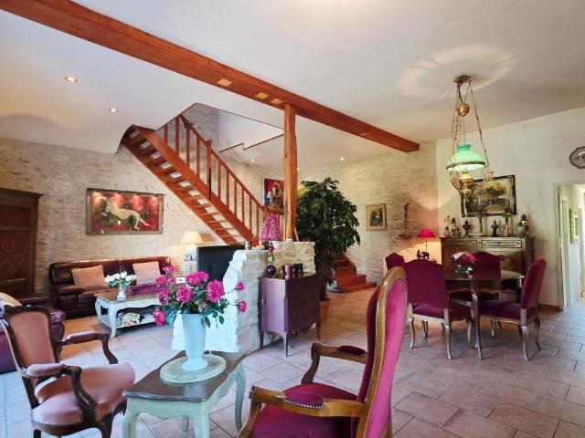Maison 6 pièces 165 m²