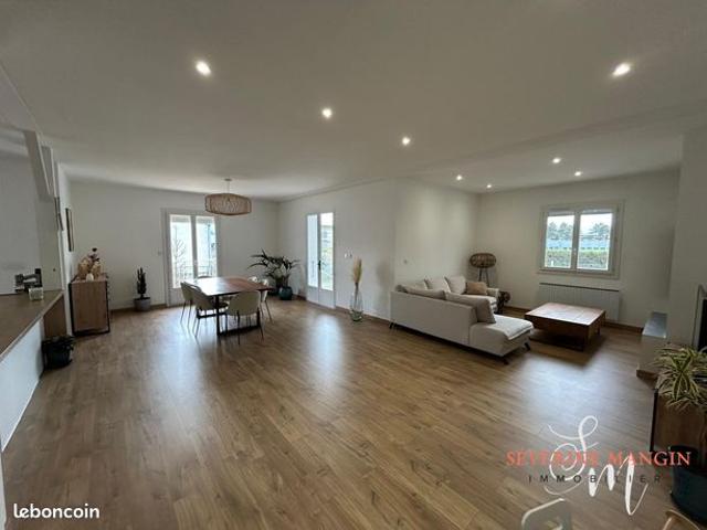 Maison 6 pièces 165 m²