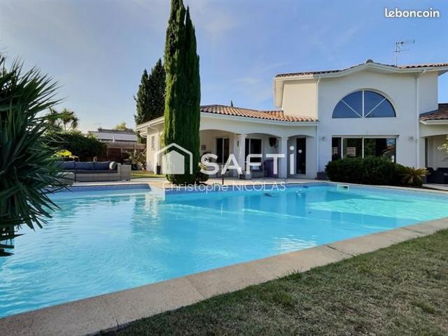 Maison 6 pièces 165 m²