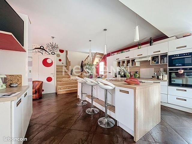 Maison 6 pièces 165 m²