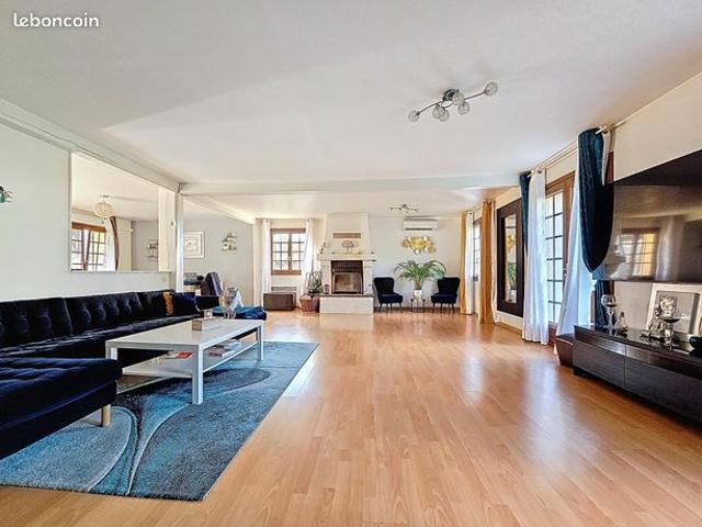 Maison 6 pièces 165 m²