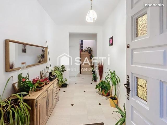 Maison 6 pièces 165 m²