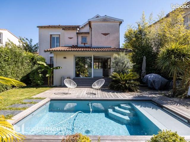 Maison 6 pièces 165 m²