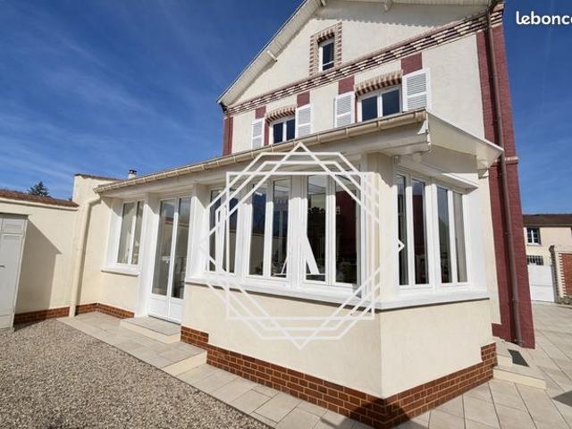 Maison 6 pièces 165 m²