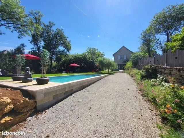 Maison 6 pièces 165 m²