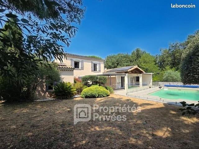 Maison 6 pièces 165 m²