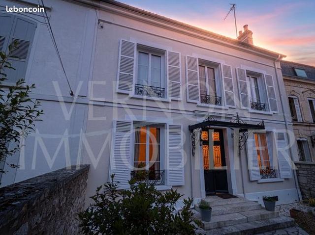 Maison 6 pièces 165 m²