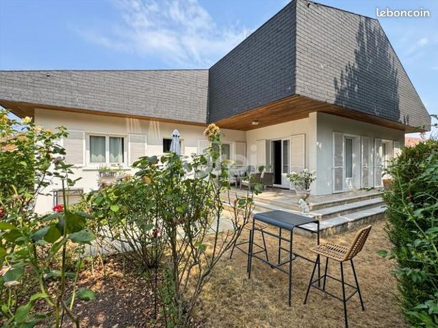 Maison 6 pièces 165 m²