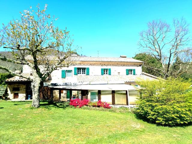 Maison 6 pièces 165 m²