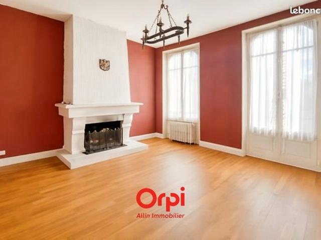 Maison 6 pièces 165 m²