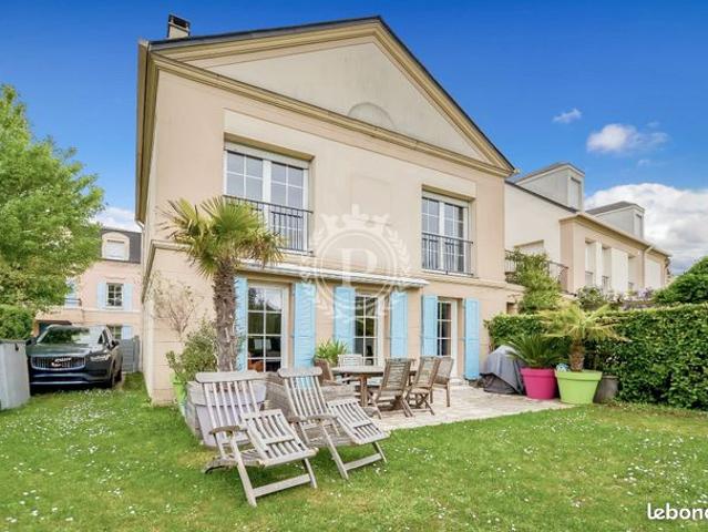 Maison 6 pièces 165 m²