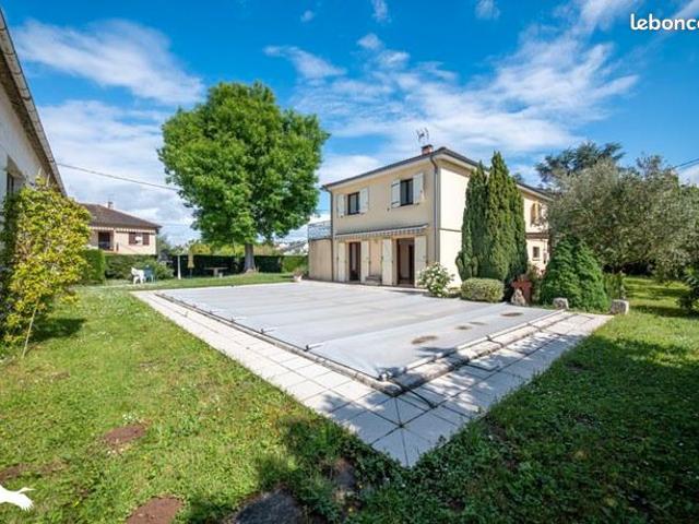 Maison 6 pièces 165 m²