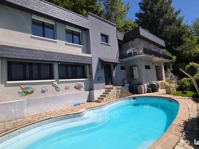 Maison 6 pièces 165 m²