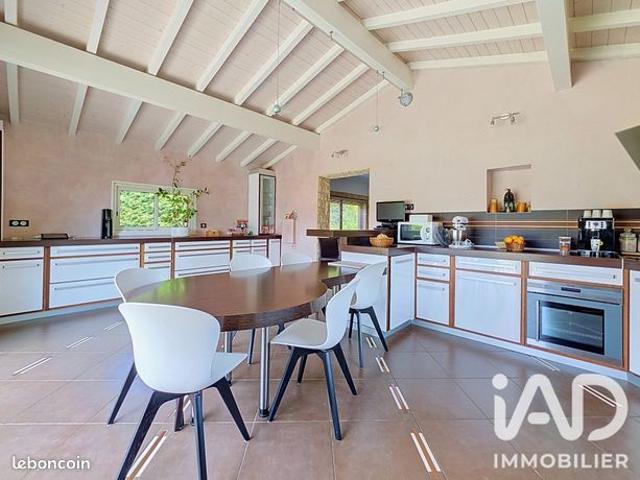 Maison 6 pièces 165 m²