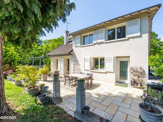 Maison 6 pièces 165 m²