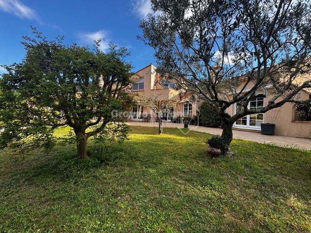 Maison 6 pièces 165 m²