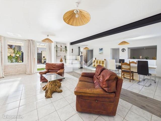 Maison 6 pièces 165 m²