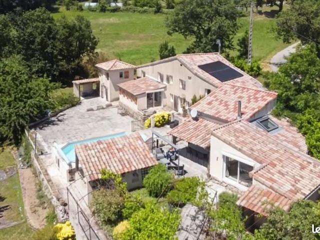Maison 6 pièces 166 m²
