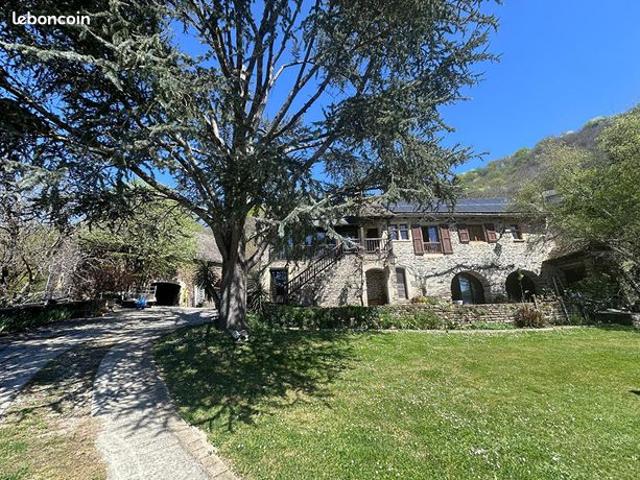 Maison 6 pièces 166 m²