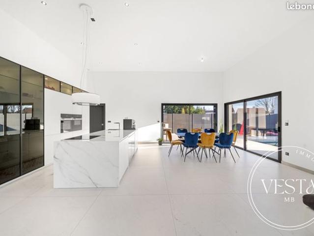 Maison 6 pièces 166 m²