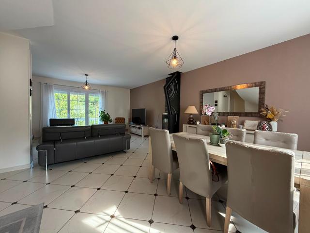 Maison 6 pièces 166 m²