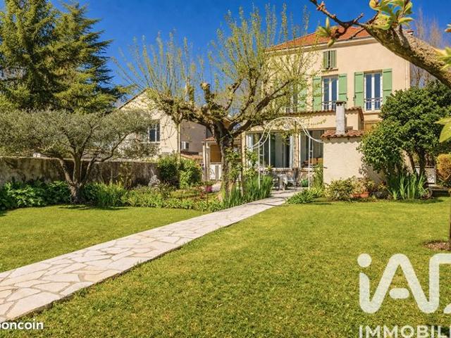 Maison 6 pièces 166 m²