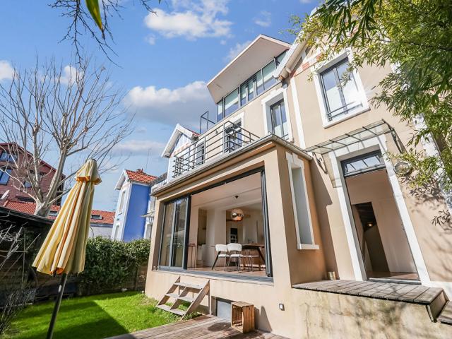 Maison 6 pièces 166 m²