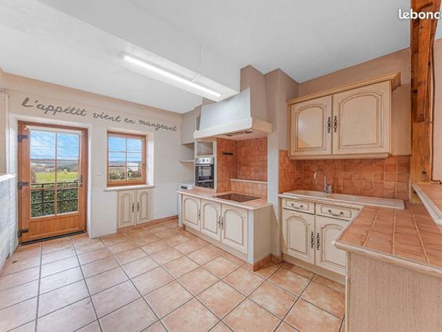 Maison 6 pièces 166 m²
