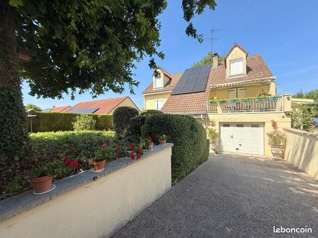 Maison 6 pièces 166 m²