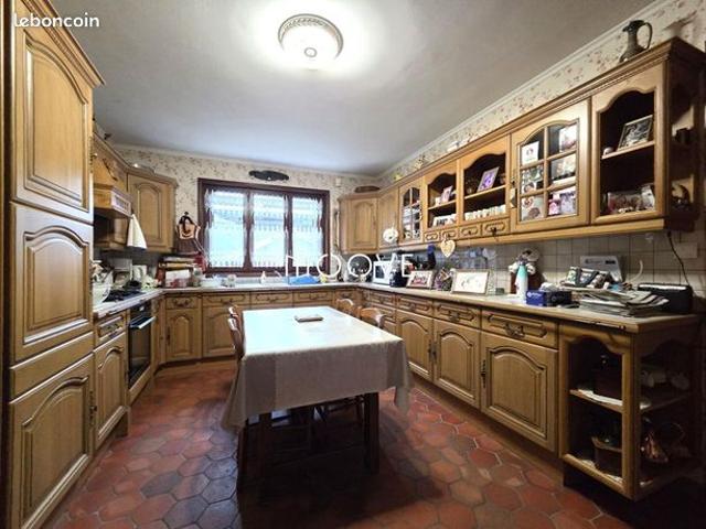 Maison 6 pièces 166 m²