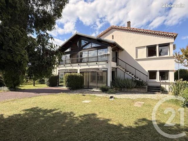 Maison 6 pièces 166 m²