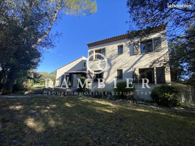 Maison 6 pièces 166 m²