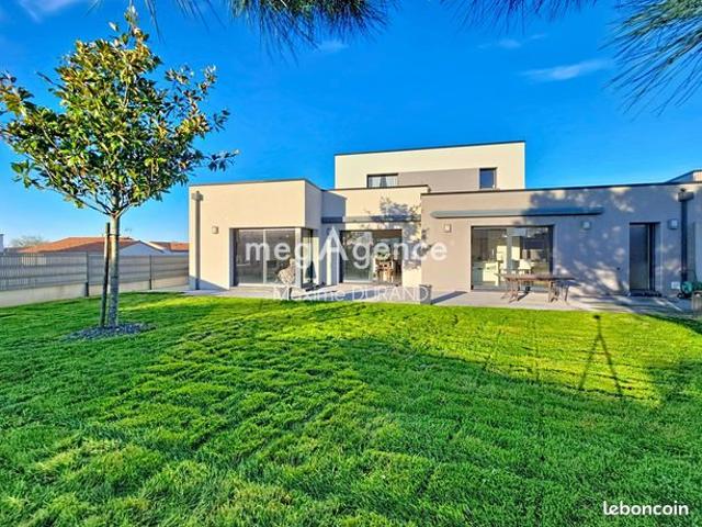 Maison 6 pièces 166 m²