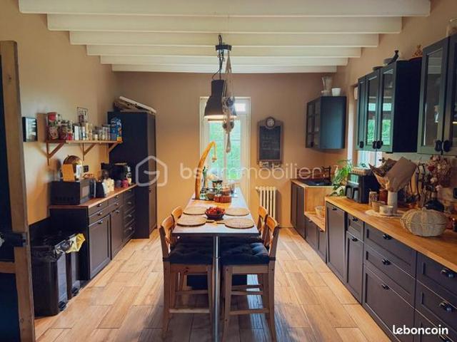 Maison 6 pièces 166 m²