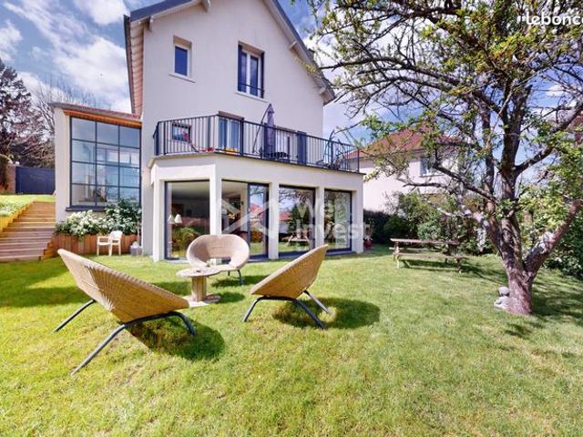 Maison 6 pièces 167 m²