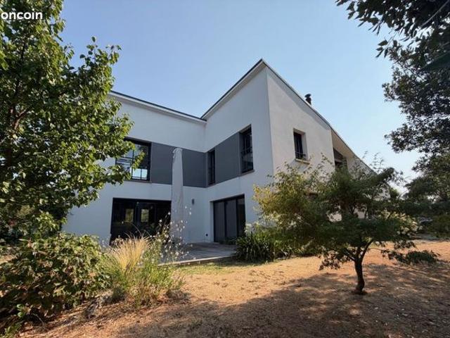 Maison 6 pièces 167 m²