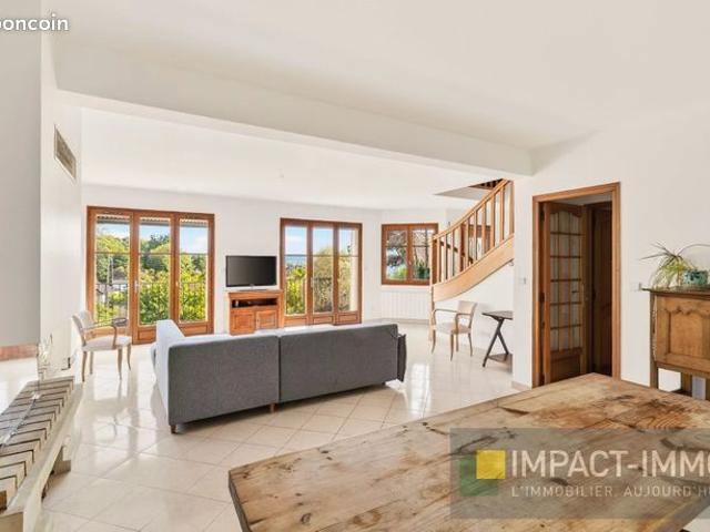 Maison 6 pièces 167 m²