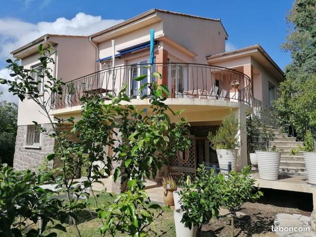 Maison 6 pièces 167 m²