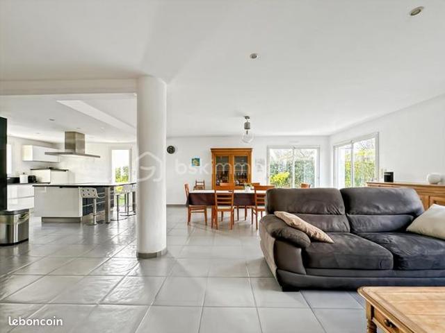 Maison 6 pièces 168 m²