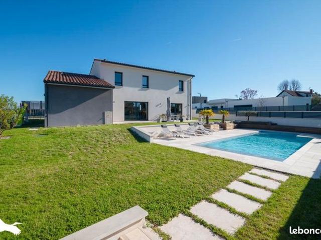 Maison 6 pièces 168 m²