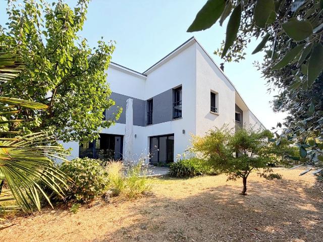 Maison 6 pièces 168 m²