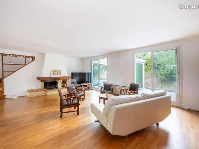 Maison 6 pièces 168 m²