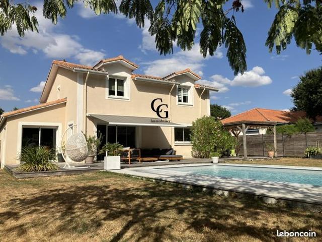 Maison 6 pièces 168 m²