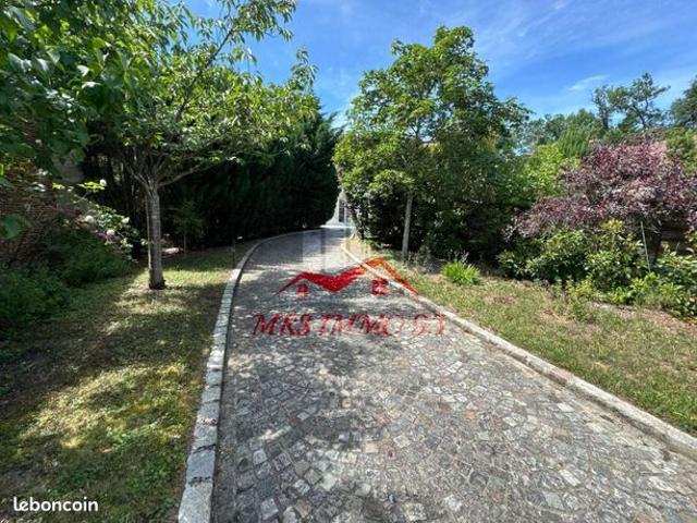 Maison 6 pièces 170 m²
