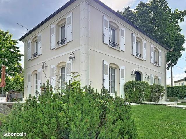 Maison 6 pièces 169 m²