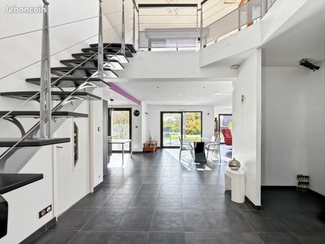 Maison 6 pièces 169 m²